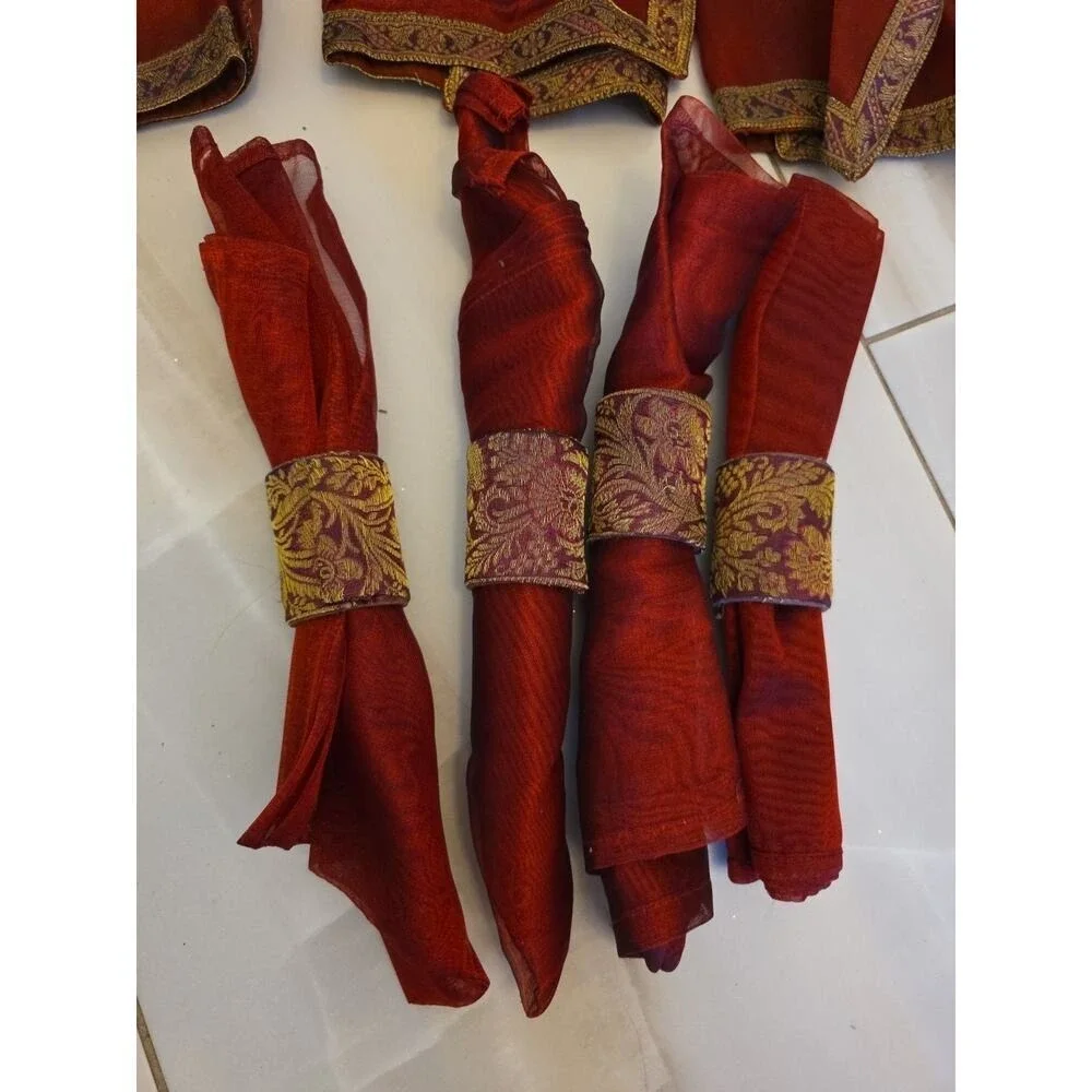 4 Christmas Red Embroidered Square Napkins With Napkin Rings 18